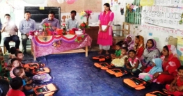 বান্দরবানে শিখন শিকড় কেন্দ্রের ৭ শত শিশুদের স্কুল ড্রেস বিতরণ