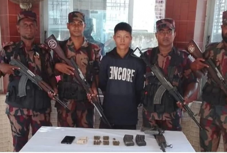 বিজিবির কাছে অস্ত্রসহ আত্মসমর্পণ করলেন আরাকান আর্মি সদস্য