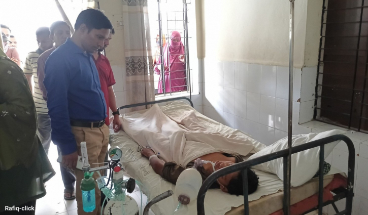 লামা হাসপাতালে প্রথমবারের মতো সাপে কাটা রোগীর সফল চিকিৎসা