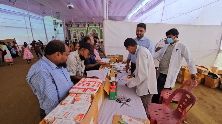 দূর্গাপূজা উপলক্ষ্যে ফ্রি মেডিকেল ক্যাম্প দূর্গাপূজা উপলক্ষ্যে ফ্রি মেডিকেল ক্যাম্প